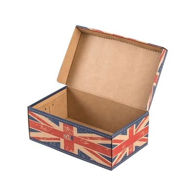 L'imballaggio di spedizione e flauto ha ondulato Shoeboxes
